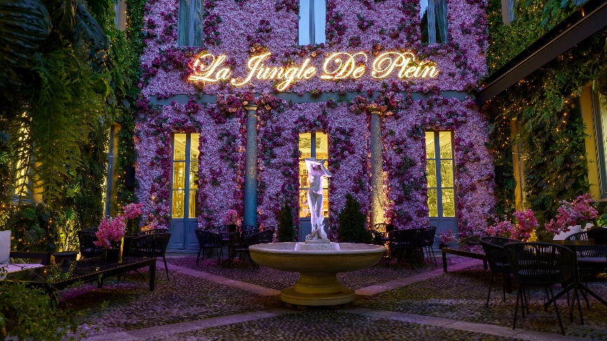 The flowered Garden of La Jungle De Plein